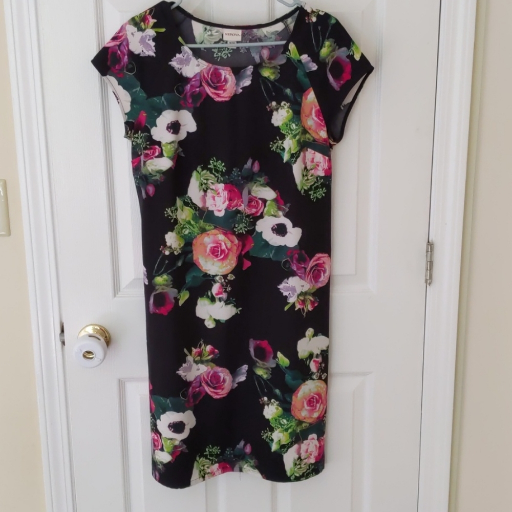Short sleeve floral dress